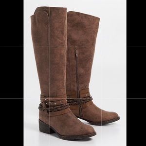 👢NWT! Maurice’s Gretchen Western boots Taupe